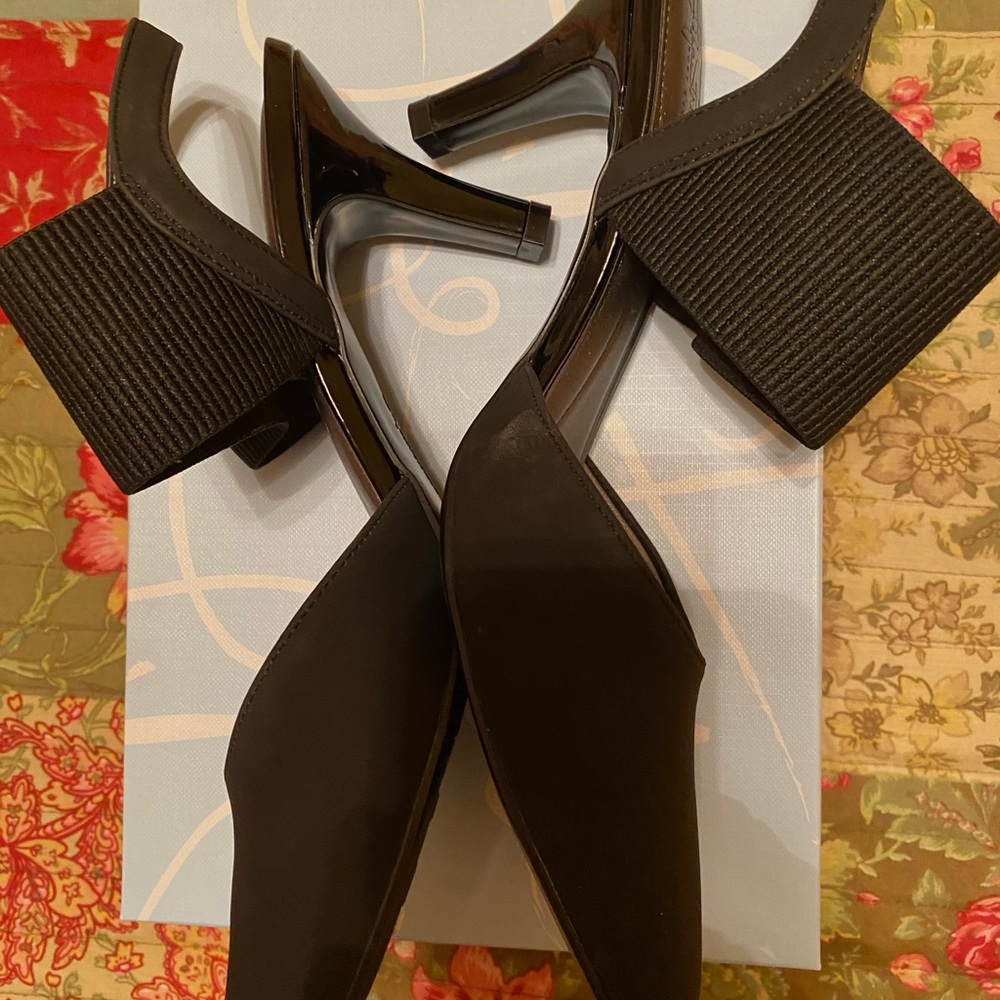 Life Stride black heels